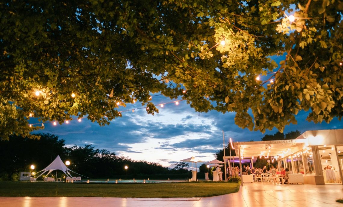 Locatiile TreeHouse - locatii de evenimente companii in aer liber in natura la padure cu piscina