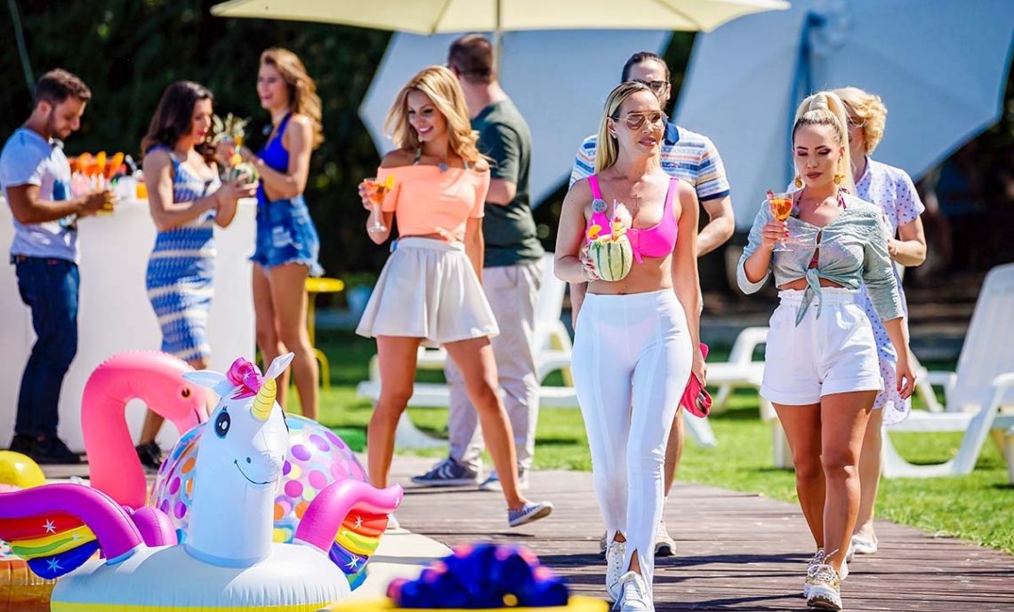 Locatiile TreeHouse - locatii de evenimente companii in aer liber in natura la padure cu piscina