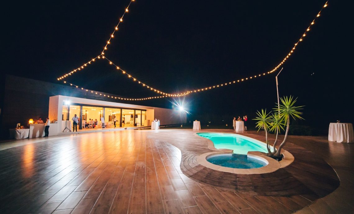 Locatiile TreeHouse - locatii de evenimente companii in aer liber in natura la padure cu piscina