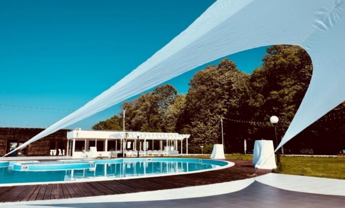 petrecere in aer liber