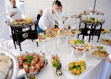 Locatiile TreeHouse - locatii de evenimente companii in aer liber in natura la padure cu piscina