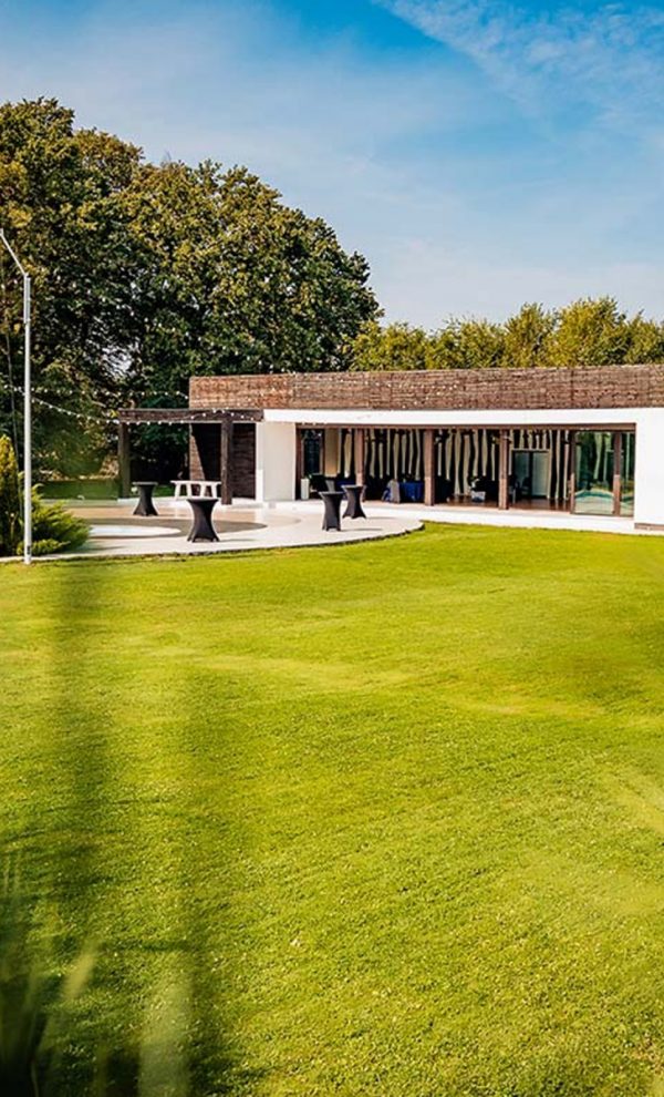 Locatiile TreeHouse - locatii de nunti in aer liber in natura - top locatii de nunta la padure-piscina