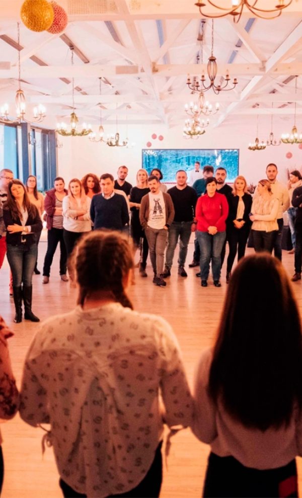 Locatiile TreeHouse - locatii de nunti in aer liber in natura - top locatii de nunta la padure-piscina