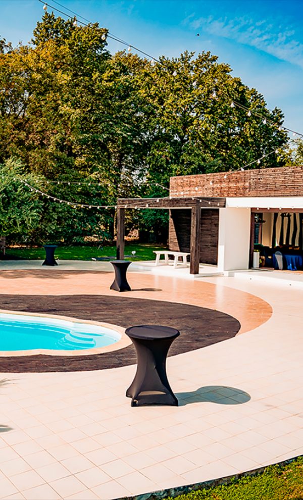 Locatiile TreeHouse - locatii de nunti in aer liber in natura - top locatii de nunta la padure-piscina