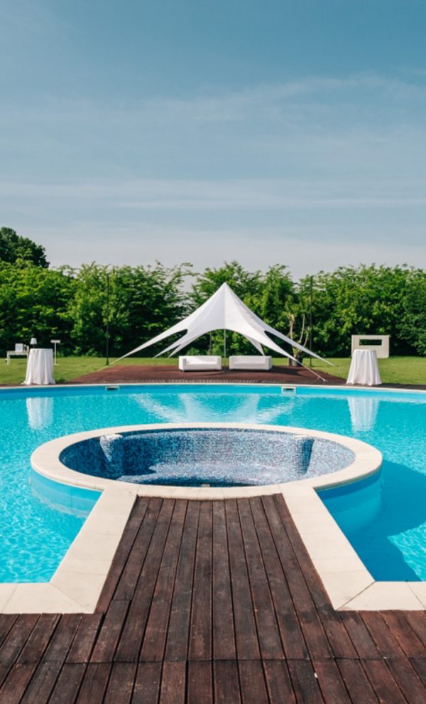 Locatiile TreeHouse - locatii de nunti in aer liber in natura - top locatii de nunta la padure-piscina