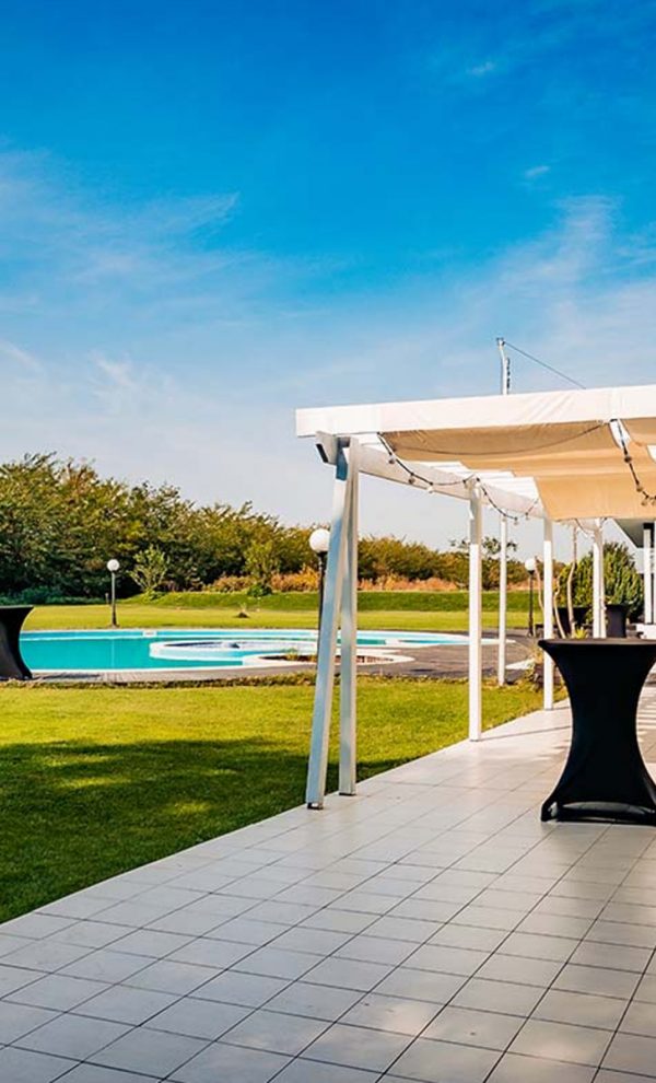 Locatiile TreeHouse - locatii de nunti in aer liber in natura - top locatii de nunta la padure-piscina