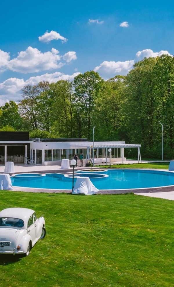 Locatiile TreeHouse - locatii de nunti in aer liber in natura - top locatii de nunta la padure-piscina