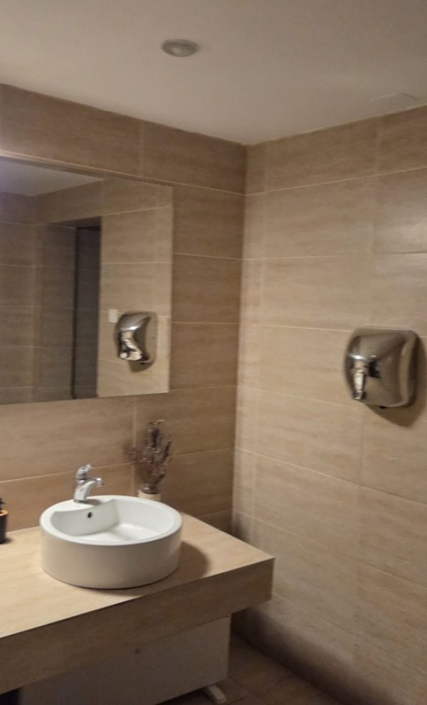 Locatiile TreeHouse - locatii de nunti in aer liber in natura - top locatii de nunta la padure-piscina