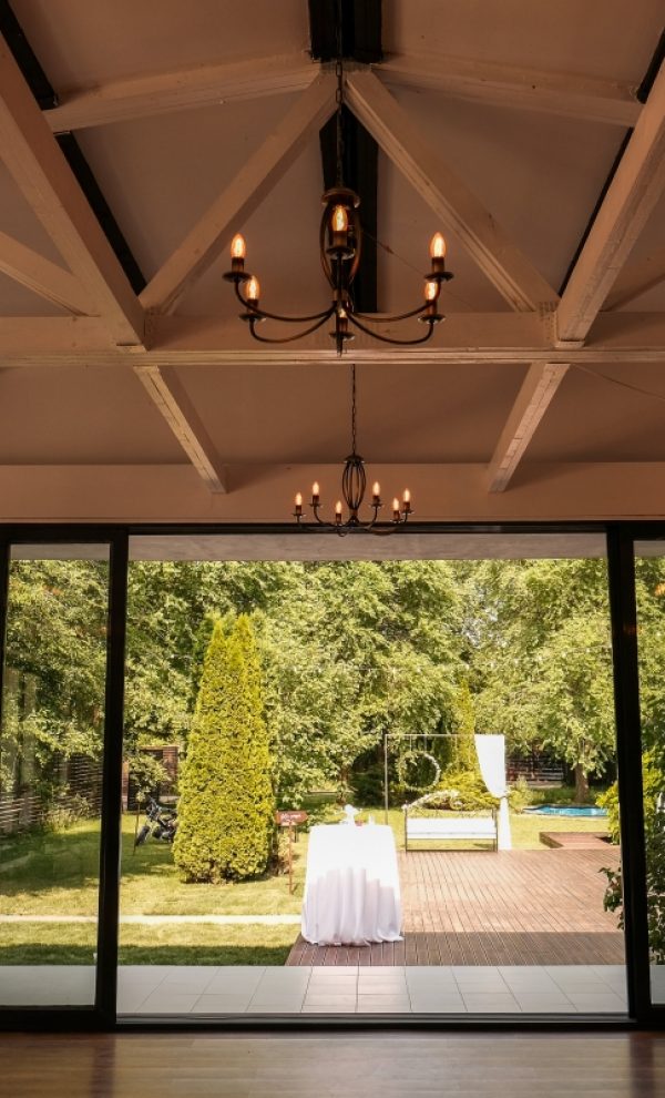 Locatiile TreeHouse - locatii de nunti in aer liber in natura - top locatii de nunta la padure-piscina