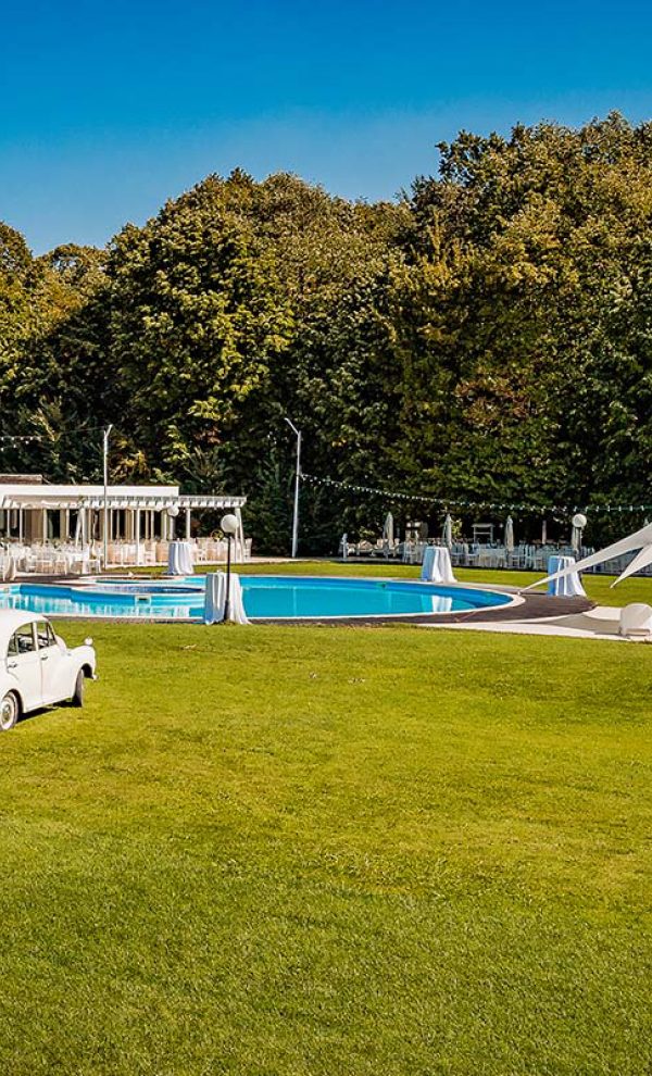 Locatiile TreeHouse - locatii de nunti in aer liber in natura - top locatii de nunta la padure-piscina