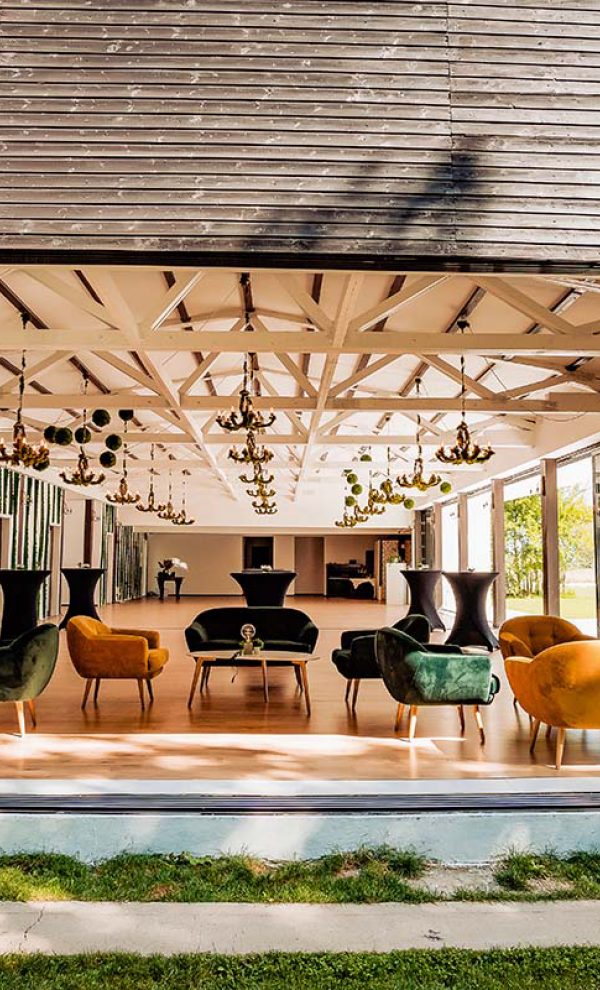 Locatiile TreeHouse - locatii de nunti in aer liber in natura - top locatii de nunta la padure-piscina