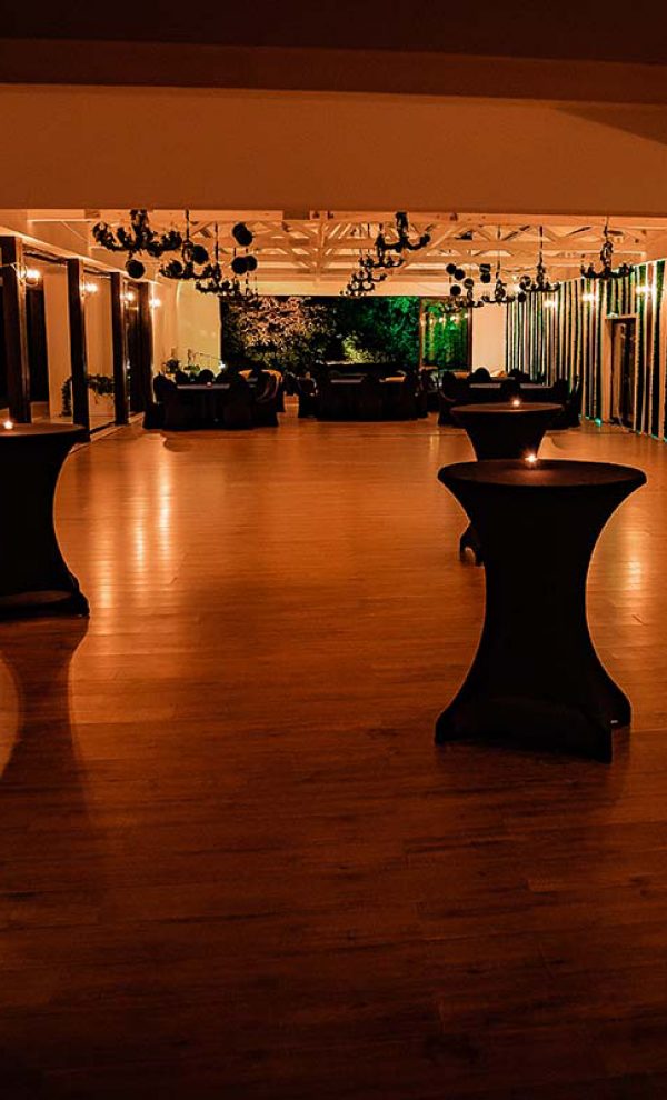 Locatiile TreeHouse - locatii de nunti in aer liber in natura - top locatii de nunta la padure-piscina