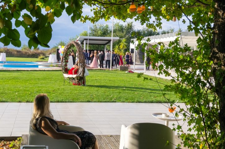 corporate pool party in natura