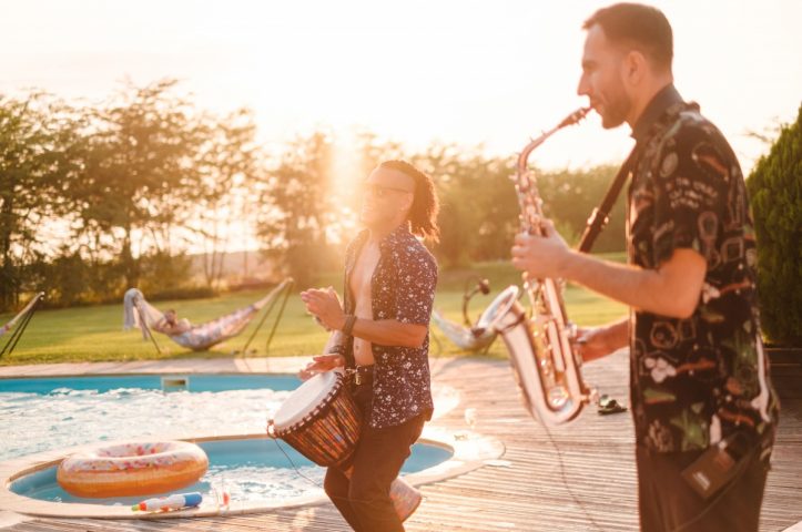 corporate pool party in natura