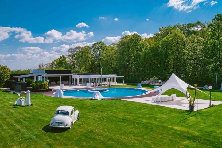 Locatiile TreeHouse - locatii de nunti in aer liber in natura - top locatii de nunta la padure-piscina