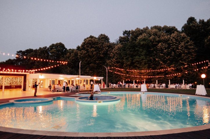 Locatiile TreeHouse - locatii de nunti in aer liber in natura - top locatii de nunta la padure-piscina