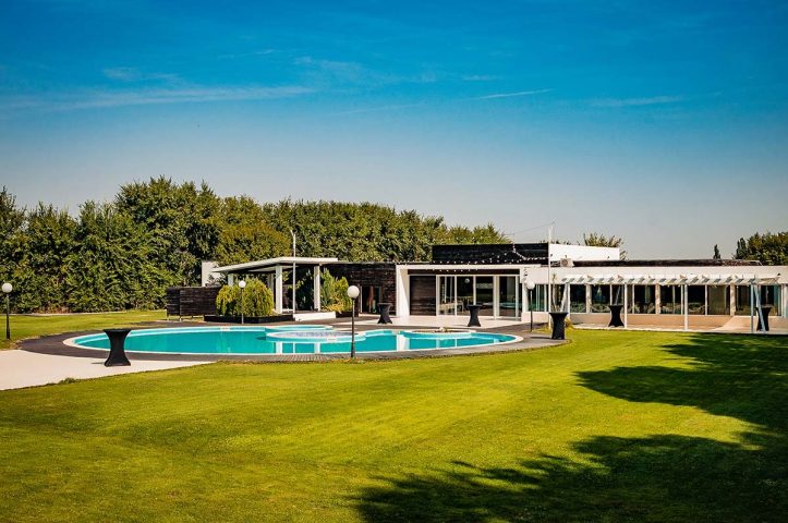 Locatiile TreeHouse - locatii de nunti in aer liber in natura - top locatii de nunta la padure-piscina