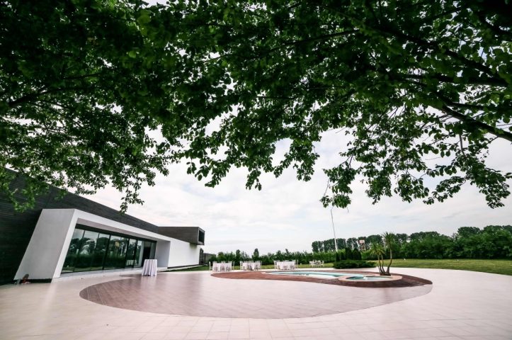 Locatiile TreeHouse - locatii de nunti in aer liber in natura - top locatii de nunta la padure-piscina