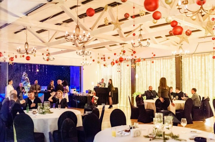 Locatiile TreeHouse - locatii de nunti in aer liber in natura - top locatii de nunta la padure-piscina