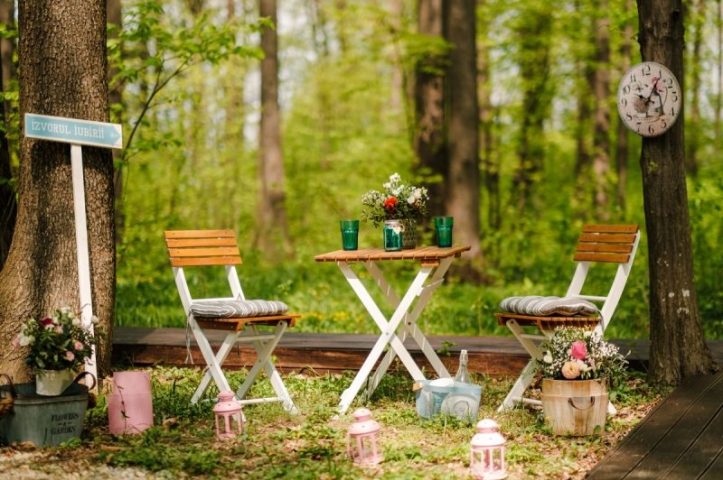 petrecere corporate piscina in aer liber