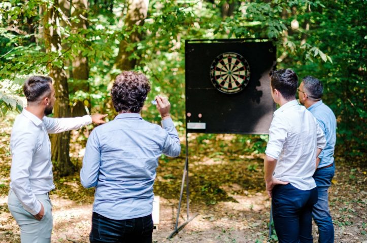 petrecere la piscina
