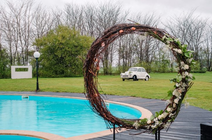 reambuilding in natura petrecere piscina 