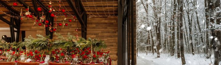 Locatiile TreeHouse - locatii de evenimente companii in aer liber in natura la padure cu piscina