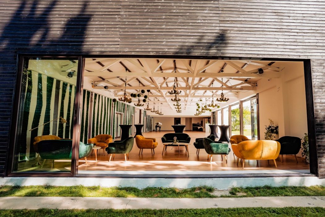 corporate in padure in natura