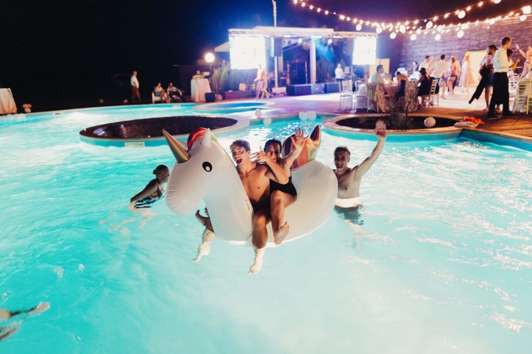 corporate pool party in natura