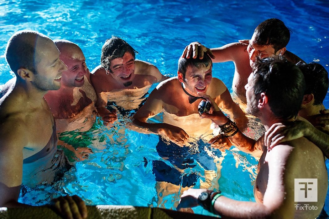 corporate pool party in natura