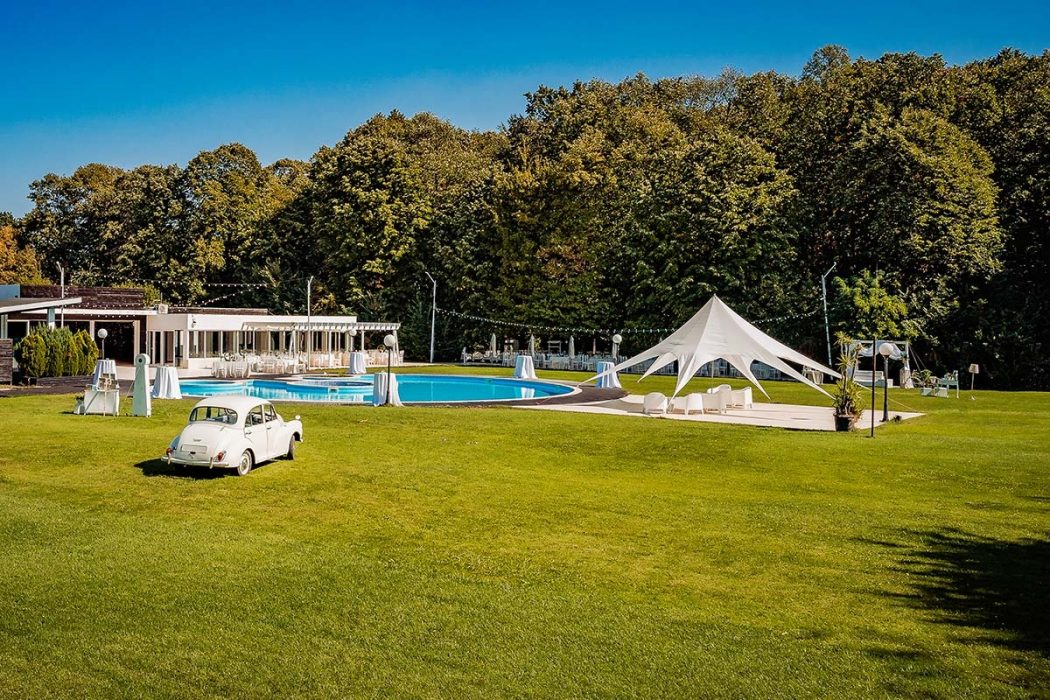 Locatiile TreeHouse - locatii de nunti in aer liber in natura - top locatii de nunta la padure-piscina