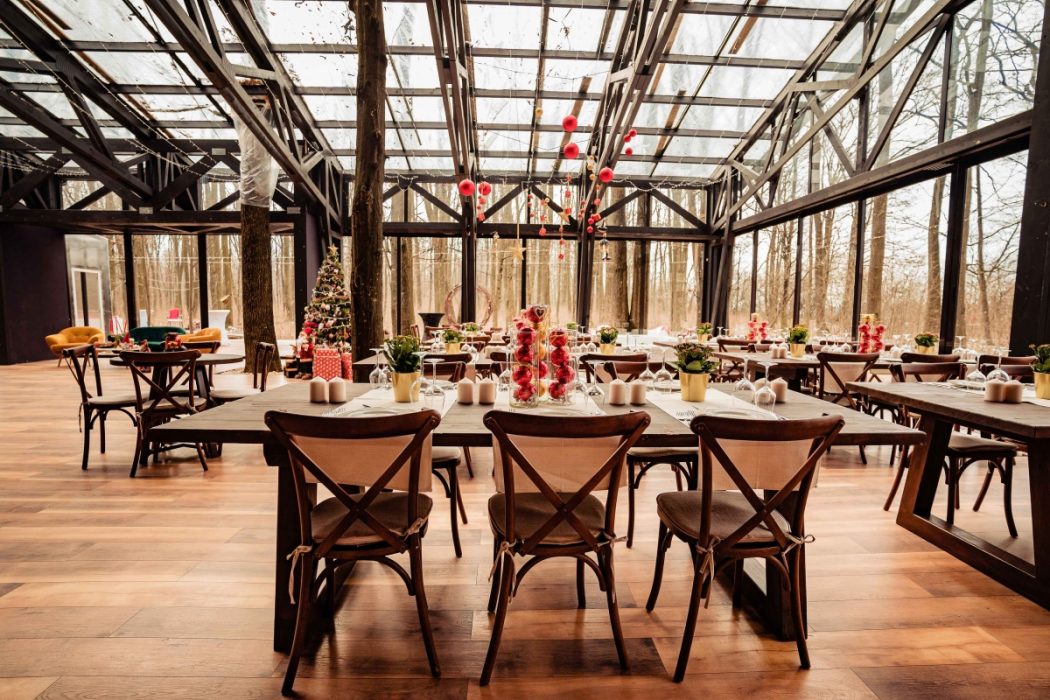 Locatiile TreeHouse - locatii de nunti in aer liber in natura - top locatii de nunta la padure-piscina