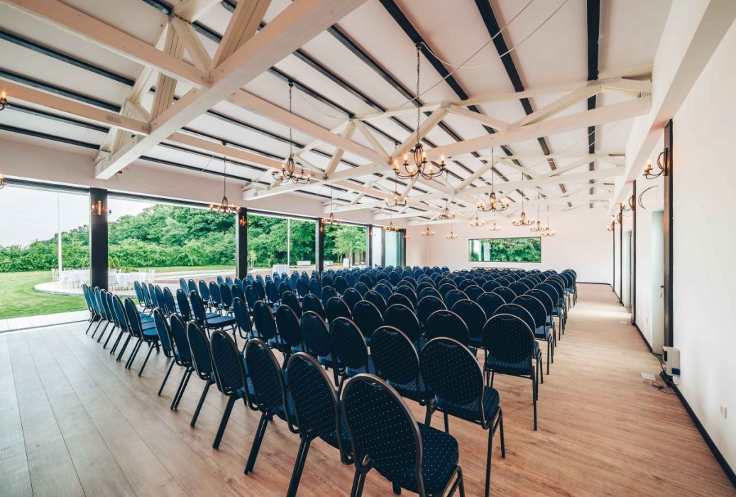 Locatiile TreeHouse - locatii de nunti in aer liber in natura - top locatii de nunta la padure-piscina