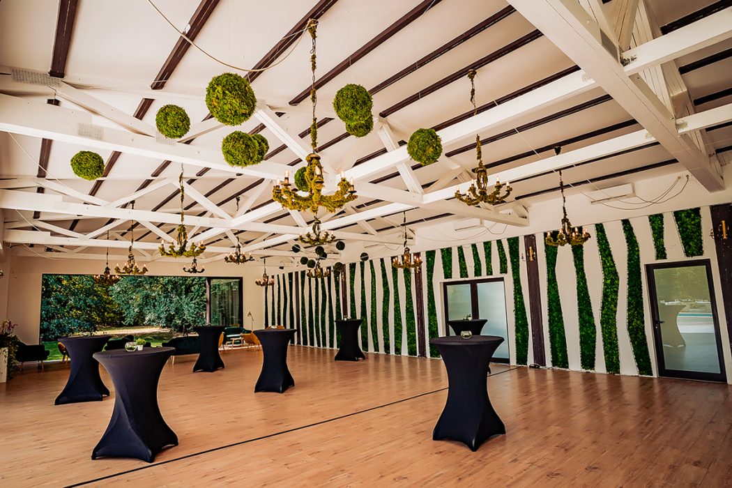 Locatiile TreeHouse - locatii de nunti in aer liber in natura - top locatii de nunta la padure-piscina