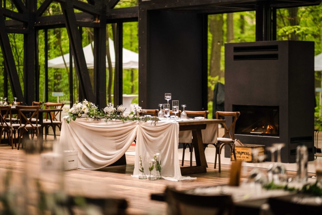 Locatiile TreeHouse - locatii de nunti in aer liber in natura - top locatii de nunta la padure-piscina