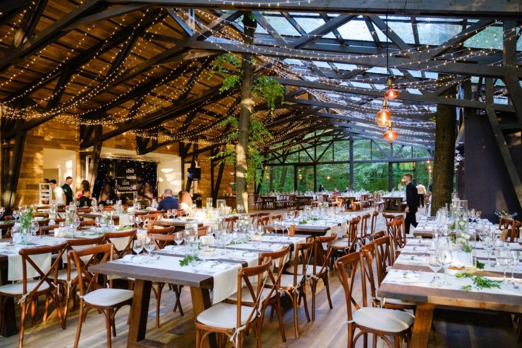 Locatiile TreeHouse - locatii de nunti in aer liber in natura - top locatii de nunta la padure-piscina