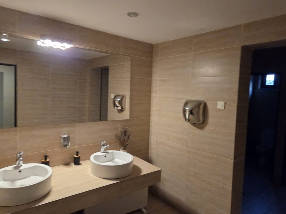 Locatiile TreeHouse - locatii de nunti in aer liber in natura - top locatii de nunta la padure-piscina