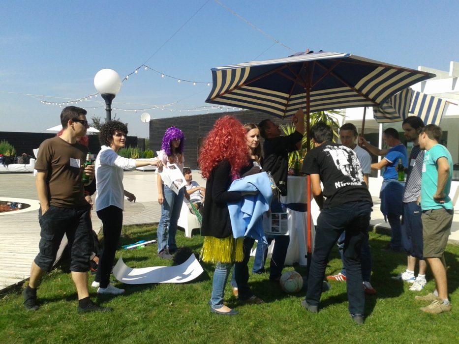 reambuilding in natura petrecere piscina 