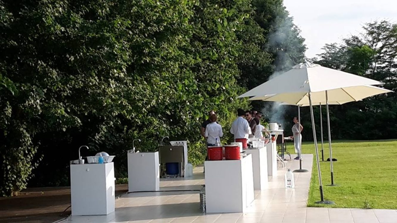 Locatiile TreeHouse - locatii de nunti in aer liber in natura - top locatii de nunta la padure-piscina