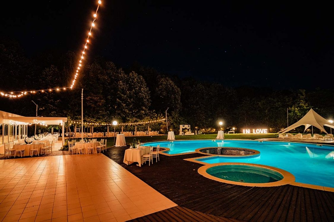 Locatiile TreeHouse - locatii de nunti in aer liber in natura - top locatii de nunta la padure-piscina