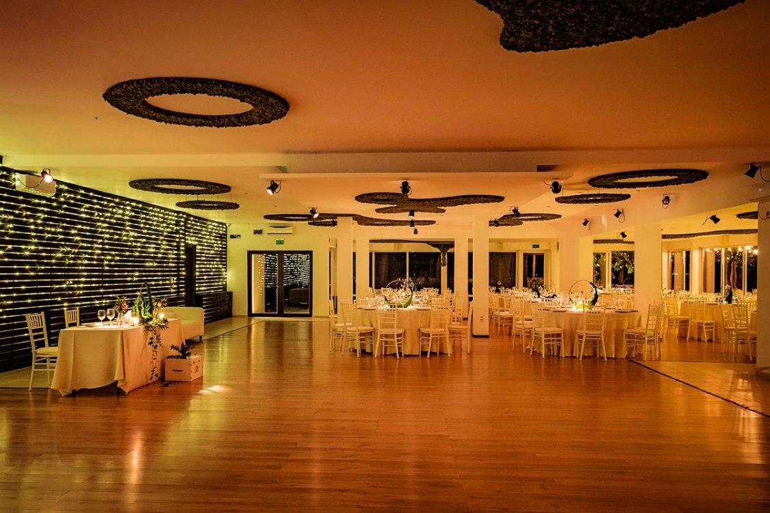 Locatiile TreeHouse - locatii de nunti in aer liber in natura - top locatii de nunta la padure-piscina