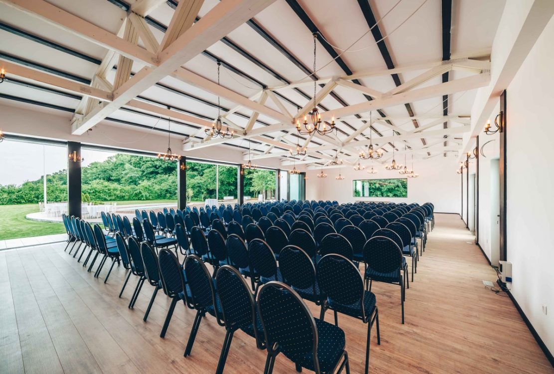 Locatiile TreeHouse - locatii de nunti in aer liber in natura - top locatii de nunta la padure-piscina