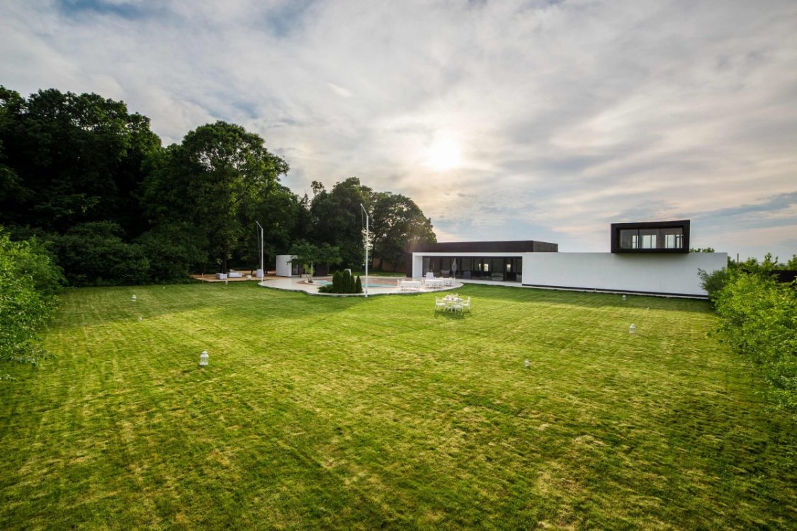 Locatiile TreeHouse - locatii de nunti in aer liber in natura - top locatii de nunta la padure-piscina