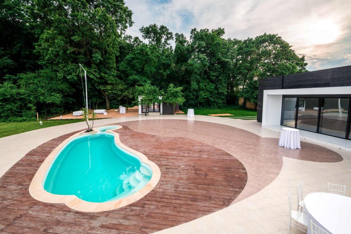 Locatiile TreeHouse - locatii de nunti in aer liber in natura - top locatii de nunta la padure-piscina