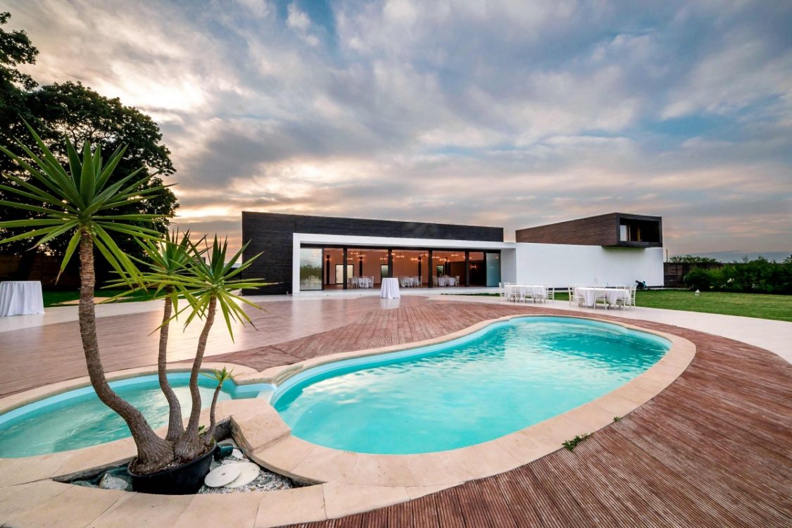 Locatiile TreeHouse - locatii de nunti in aer liber in natura - top locatii de nunta la padure-piscina