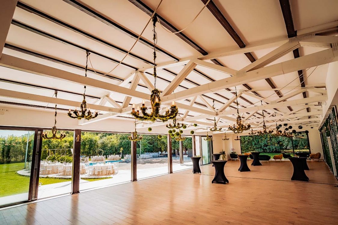 Locatiile TreeHouse - locatii de nunti in aer liber in natura - top locatii de nunta la padure-piscina